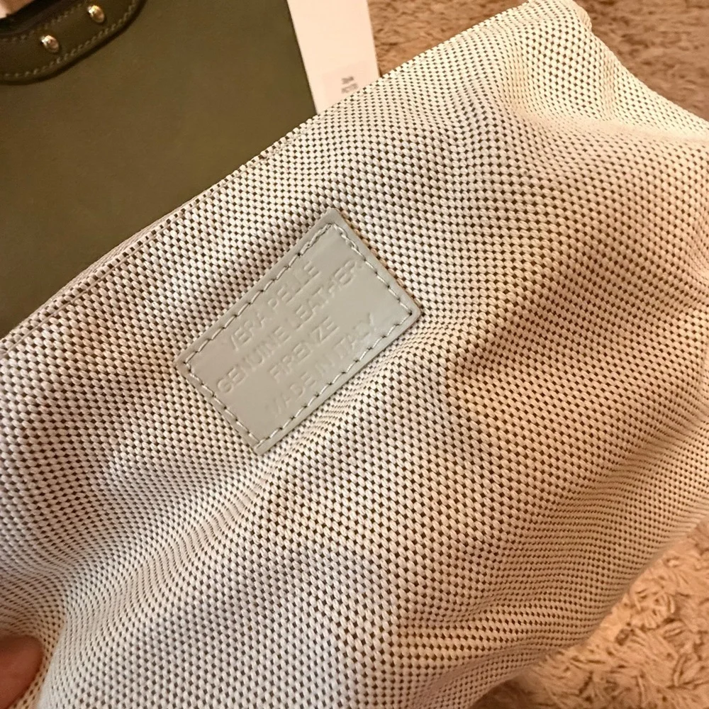 Elegant Green Handbag